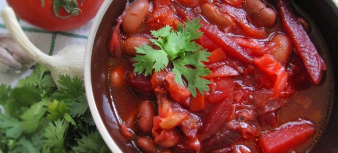 Постный борщ с красной фасолью